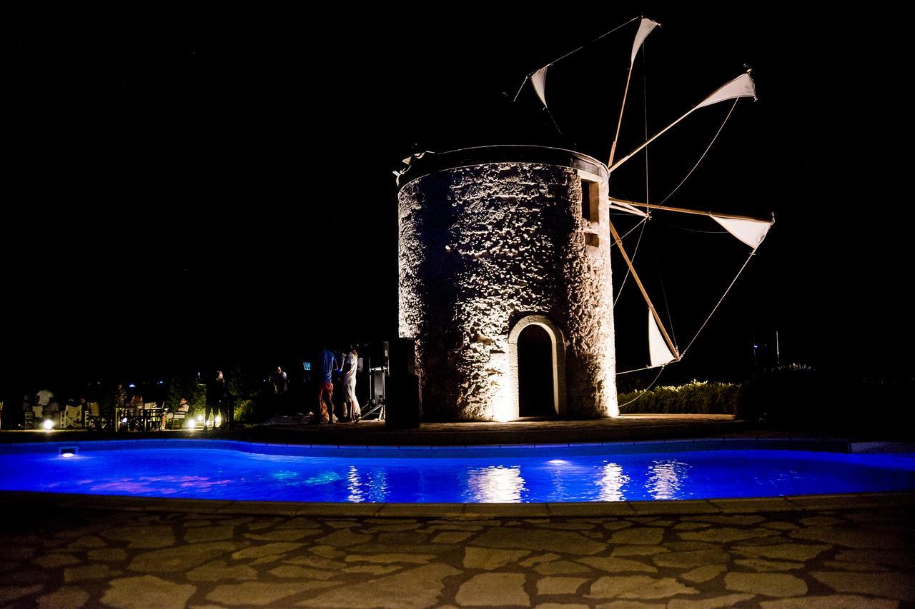 The Windmill Resort Mitáta Extérieur photo